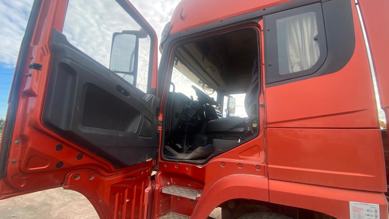 Shacman (Shaanxi) SX* 6x4 Седельный тягач 2022 г. - фото 5