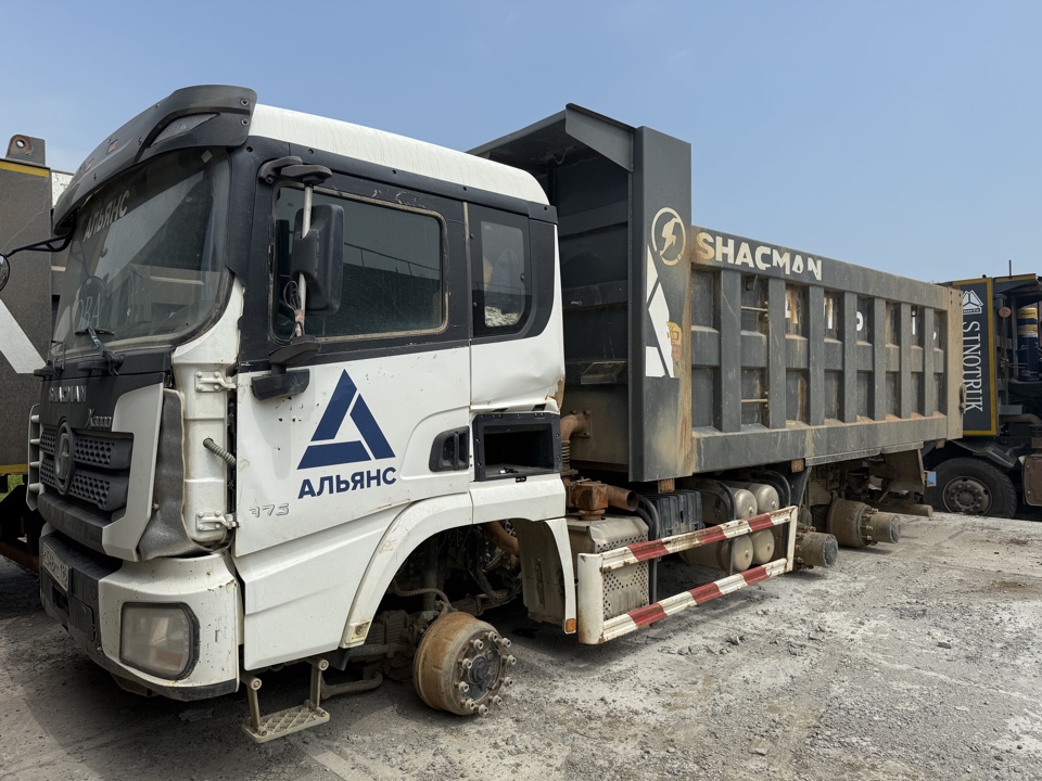 Shacman (Shaanxi) SX* 6x4 Самосвал 2022 г. - фото 5