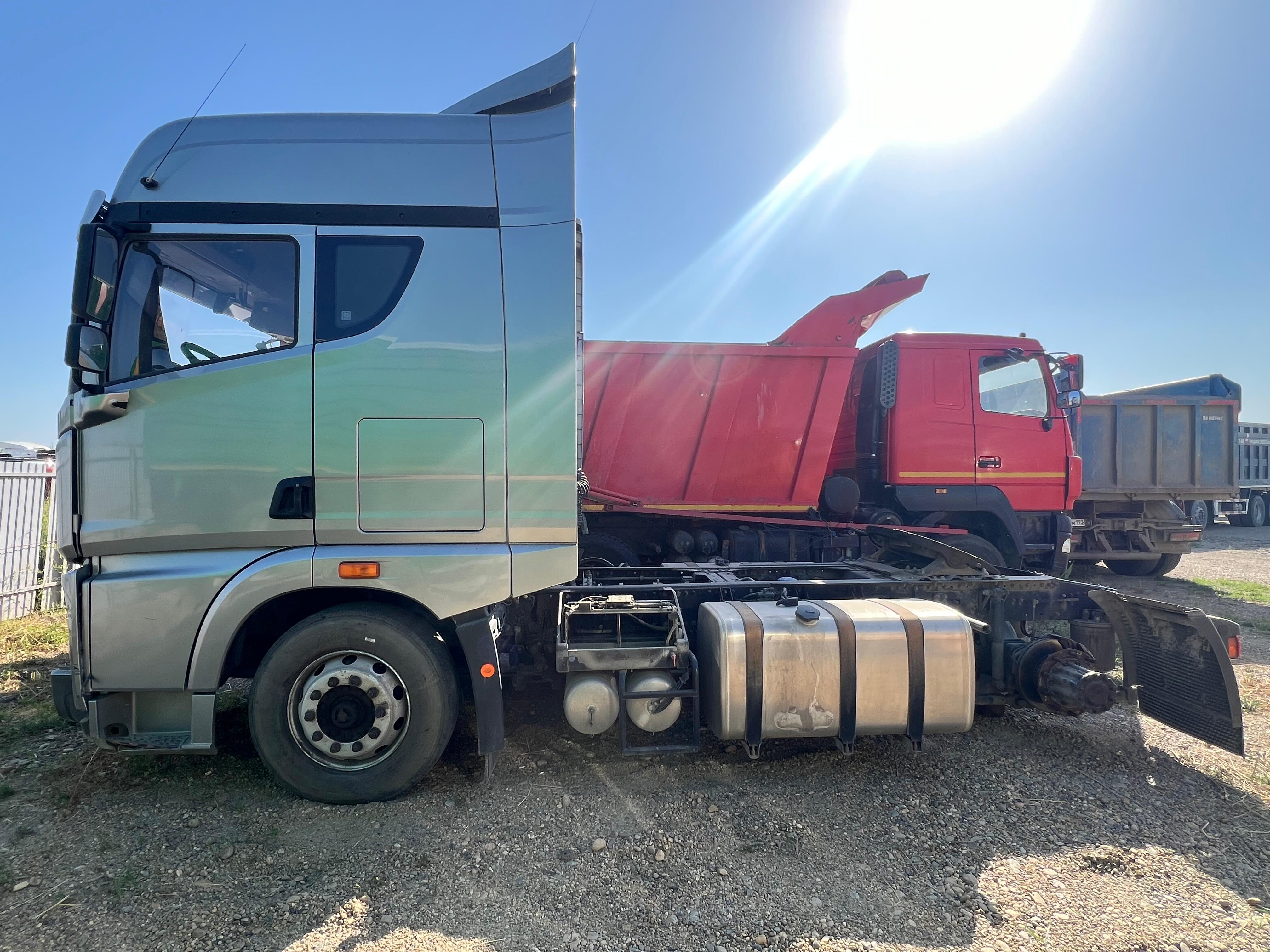 FAW JH6 4x2 Седельный тягач 2023 г. - фото 4