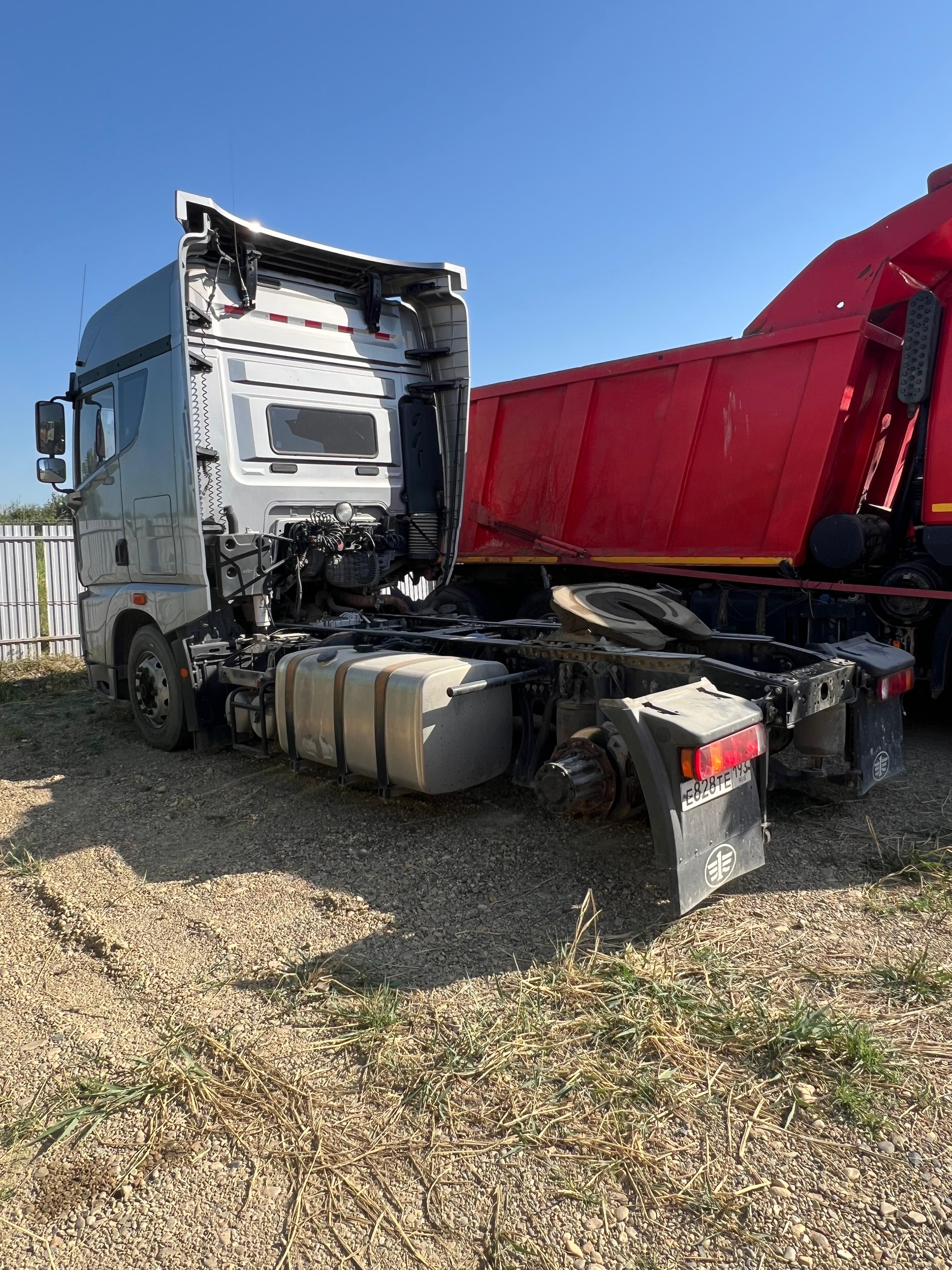 FAW JH6 4x2 Седельный тягач 2023 г. - фото 6