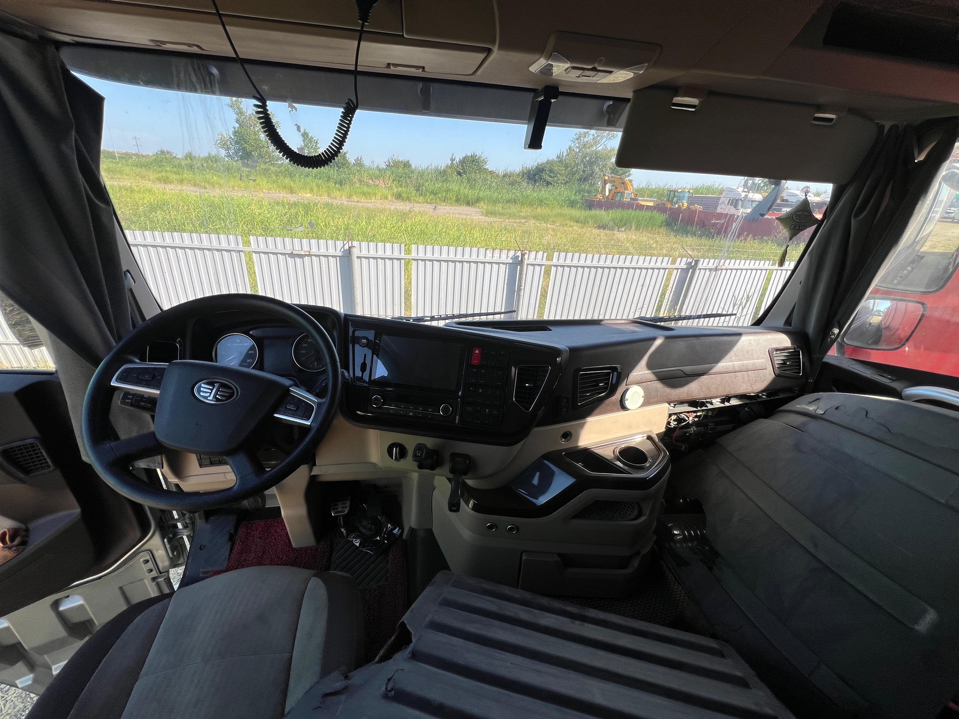 FAW JH6 4x2 Седельный тягач 2023 г. - фото 10