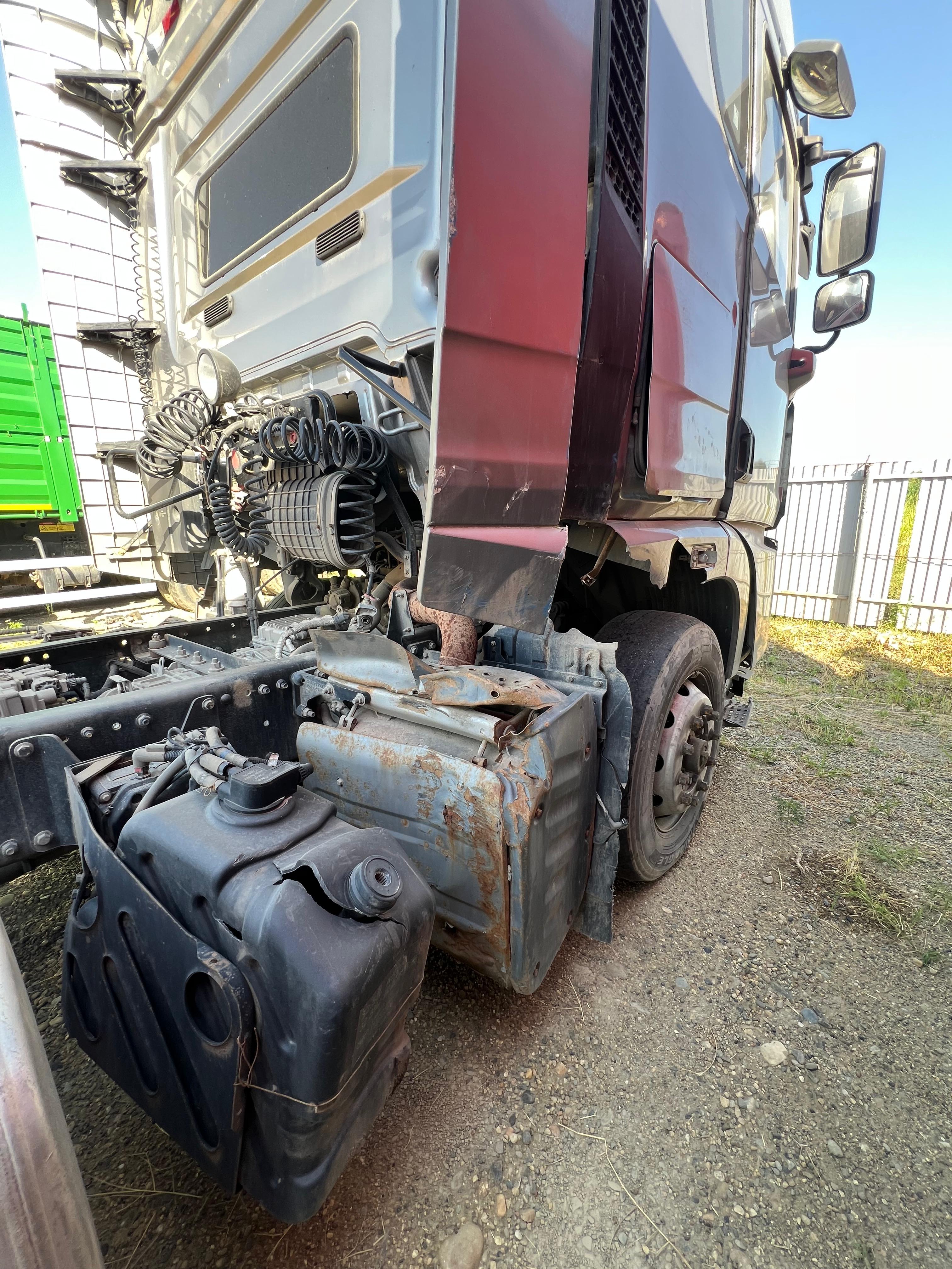 FAW JH6 4x2 Седельный тягач 2023 г. - фото 19