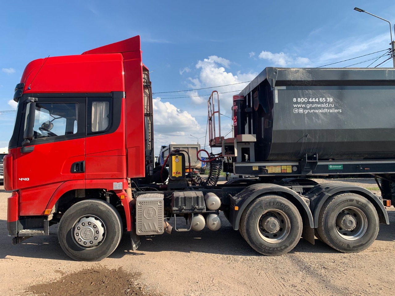 Shacman (Shaanxi) SX* 6x4 Седельный тягач 2023 г. - фото 2