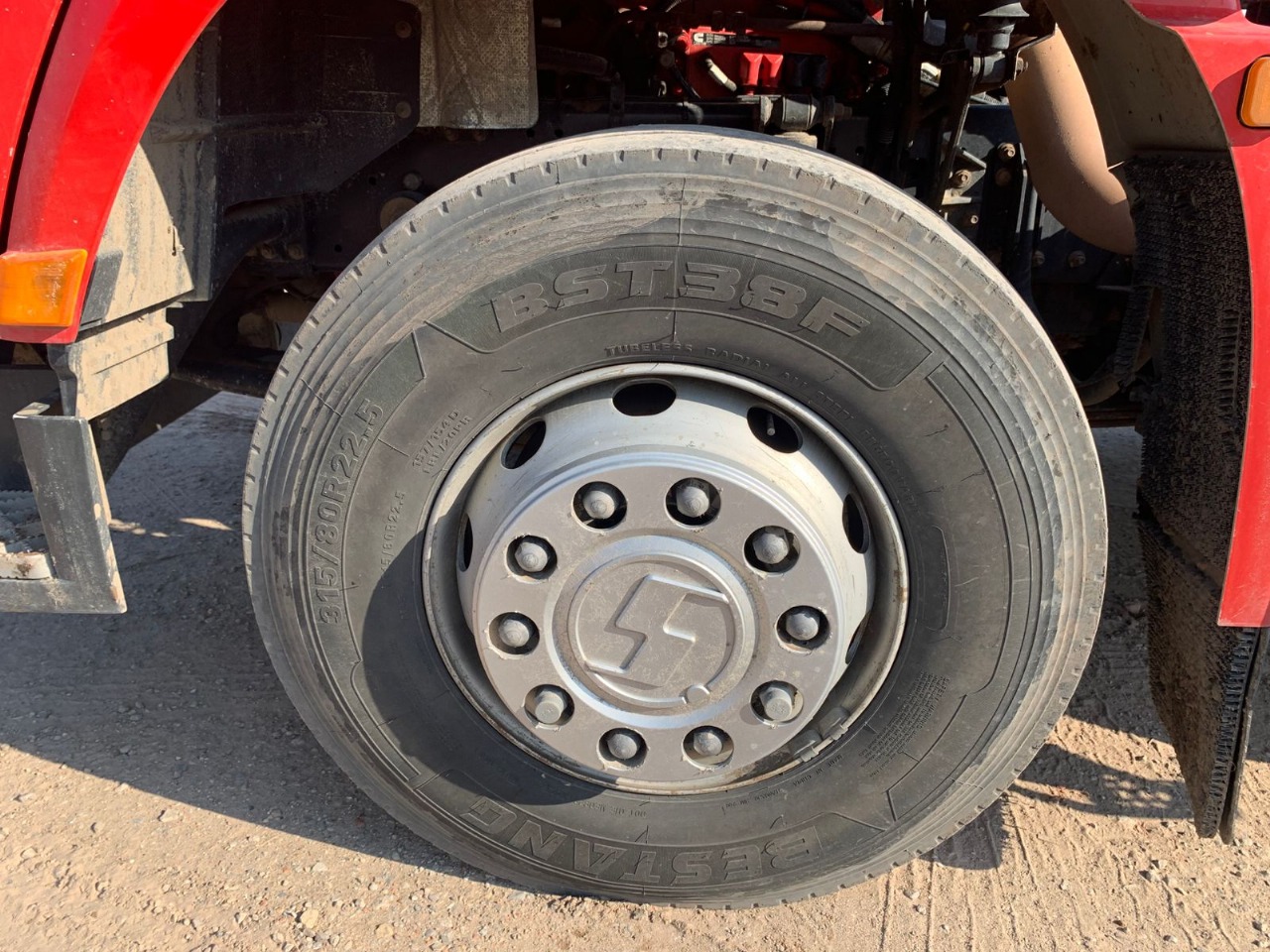 Shacman (Shaanxi) SX* 6x4 Седельный тягач 2023 г. - фото 11