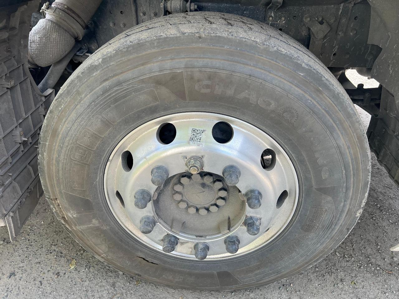 Shacman (Shaanxi) SX* 4x2 Седельный тягач 2023 г. - фото 12