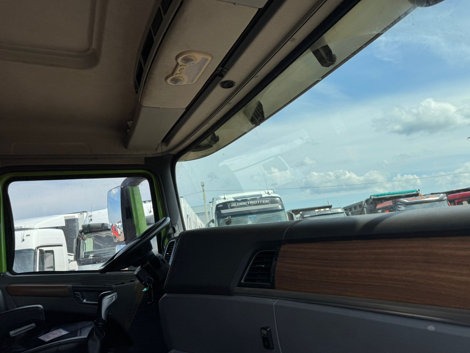 Shacman (Shaanxi) SX* 8x4 Самосвал 2023 г. - фото 10