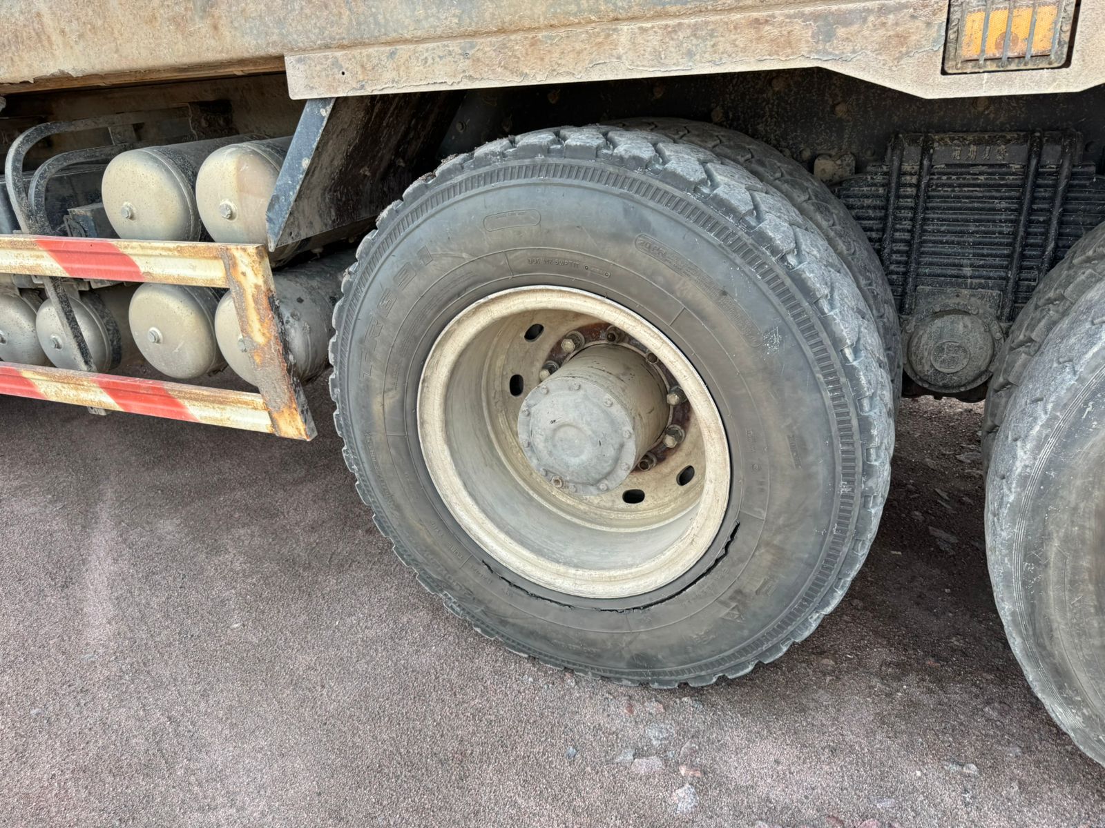 Shacman (Shaanxi) SX* 8x4 Самосвал 2023 г. - фото 15