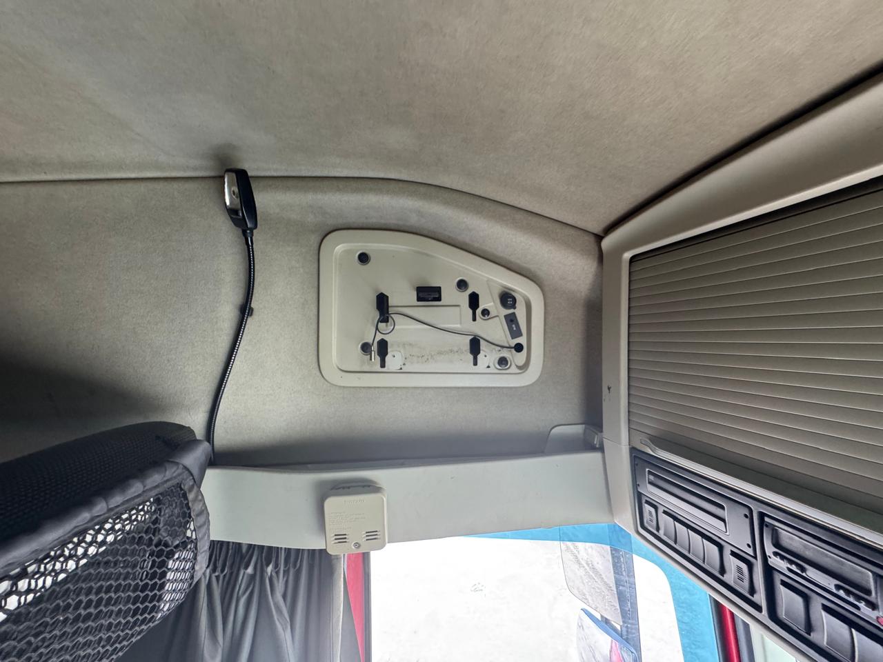 Volvo FH 4x2 Седельный тягач 2016 г. - фото 11