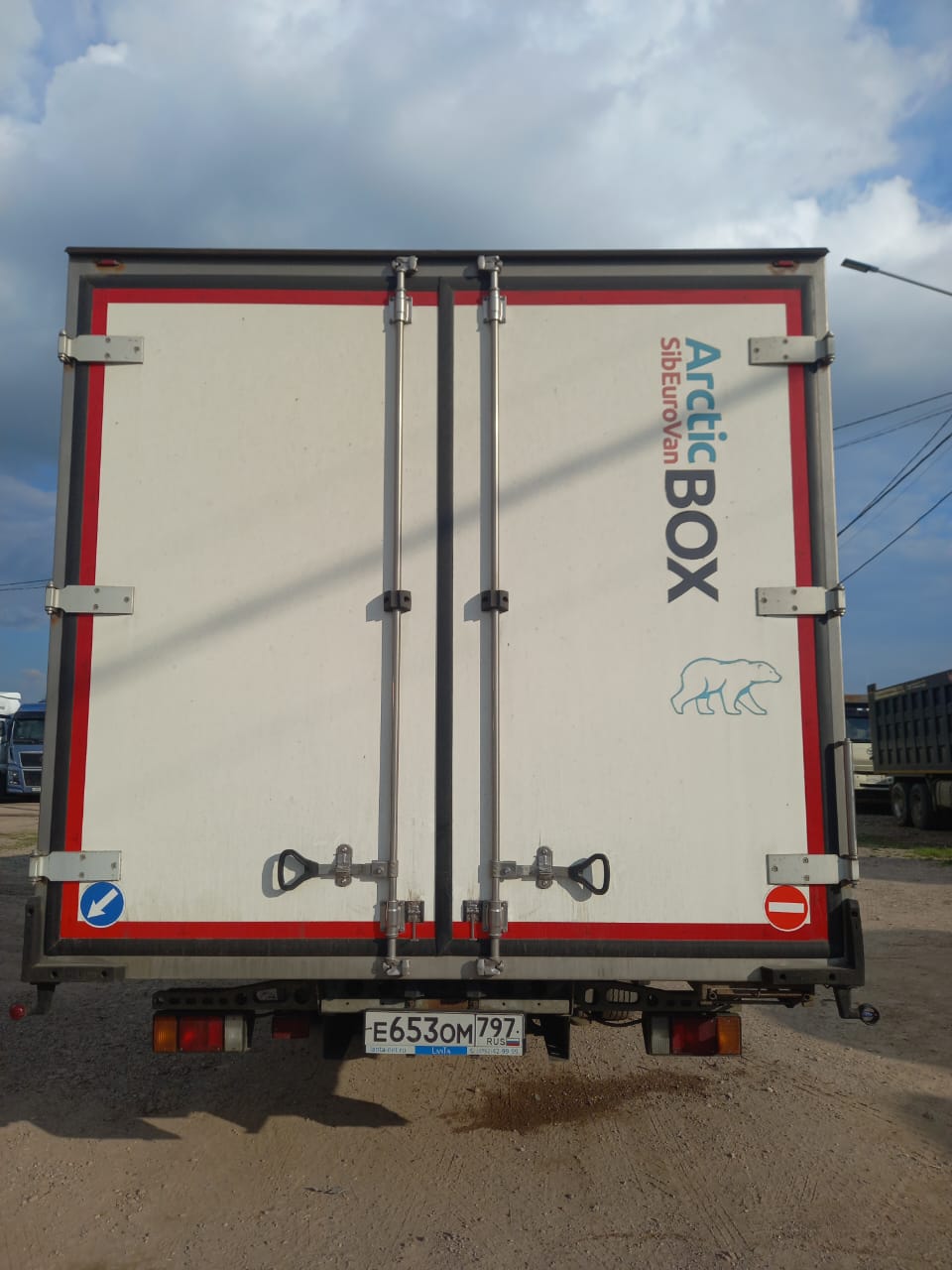 Isuzu ELF 9.5 (NQR) Изотермический/рефрижератор 2023 г. - фото 4