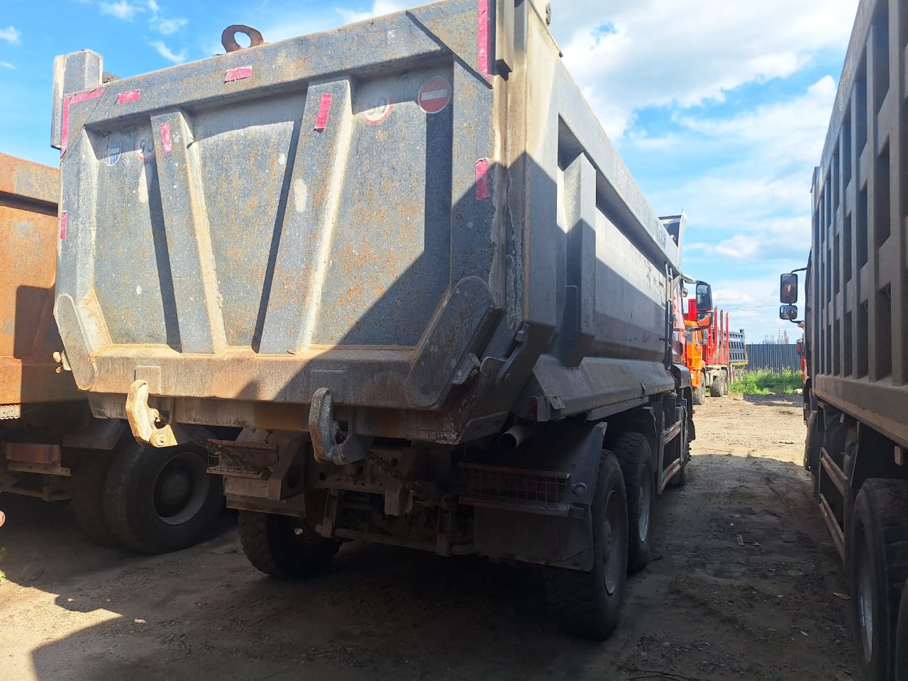 Howo T5G 6x4 Самосвал 2022 г. - фото 4