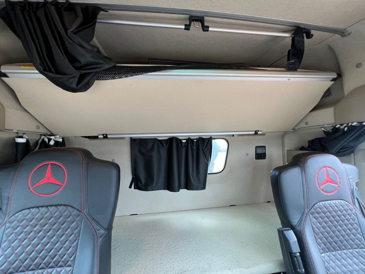 Mercedes-Benz Actros 6x4 Седельный тягач 2022 г. - фото 8