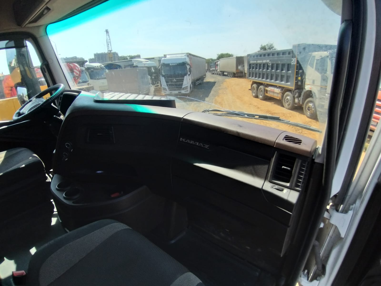 КамАЗ М1945 4x2 Седельный тягач 2023 г. - фото 25
