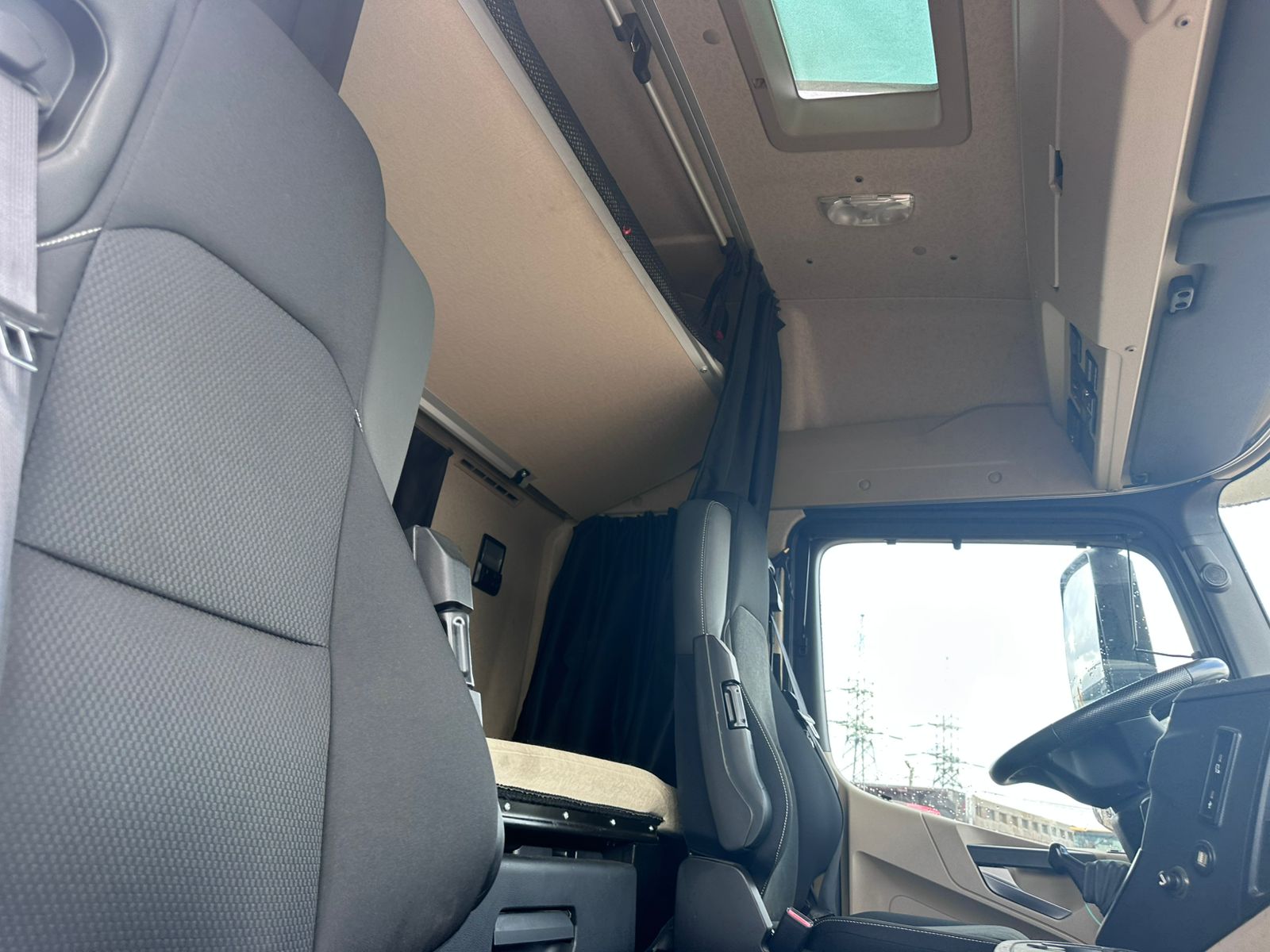 Mercedes-Benz ACTROS 4x2 Седельный тягач 2023 г. - фото 15