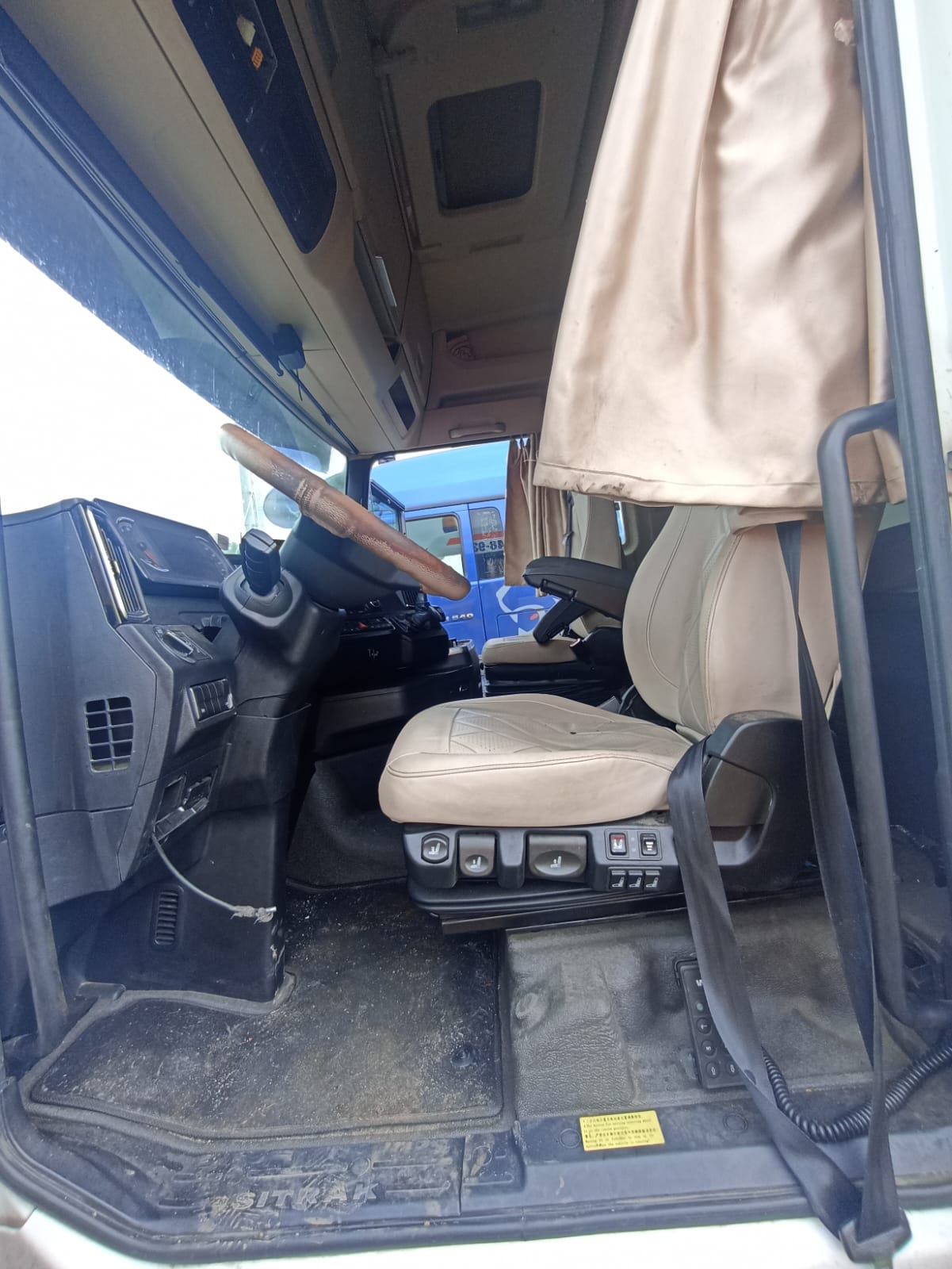 SITRAK C7H 4x2 Седельный тягач 2023 г. - фото 13