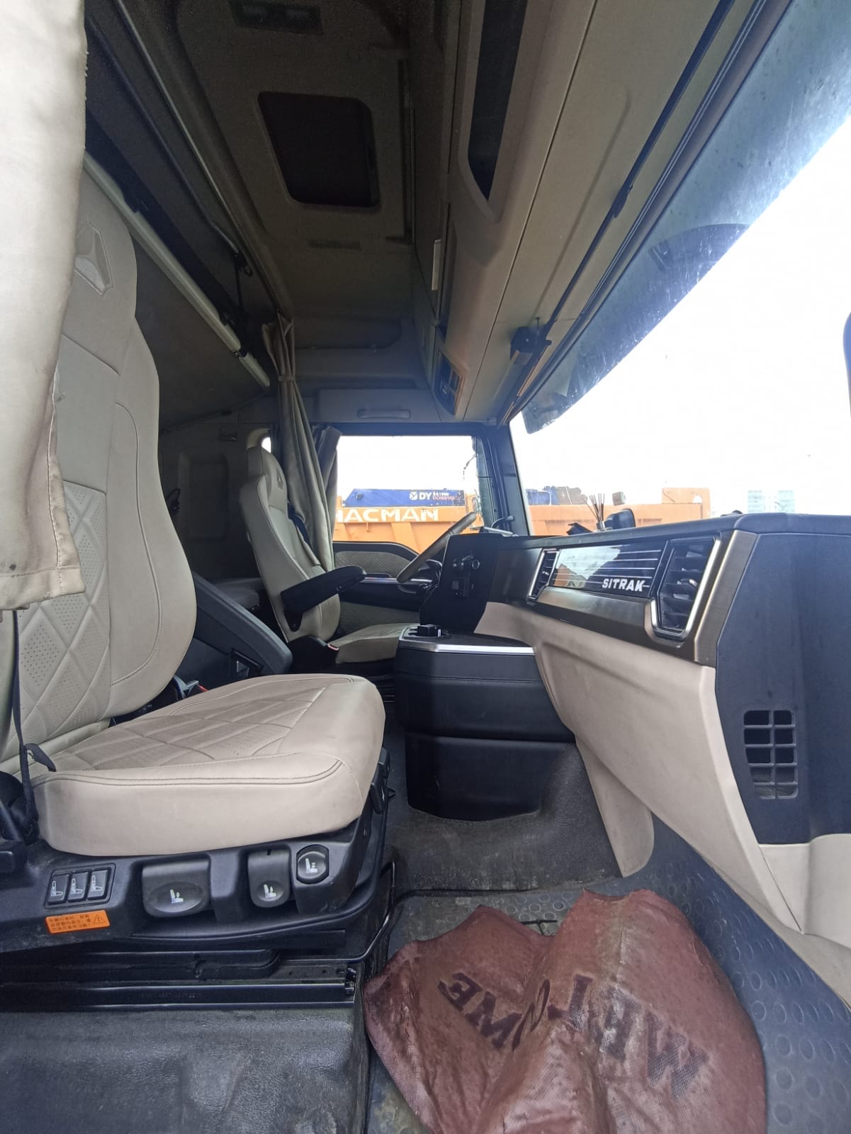 SITRAK C7H 4x2 Седельный тягач 2023 г. - фото 20