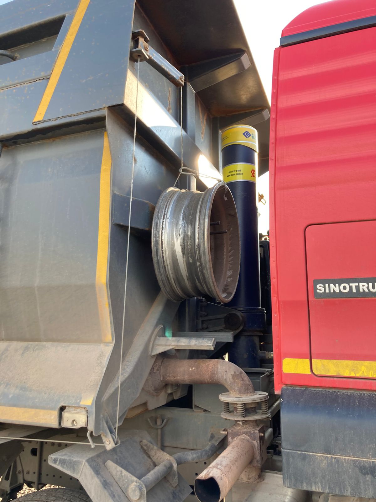 Howo T5G 8x4 Самосвал 2022 г. - фото 12