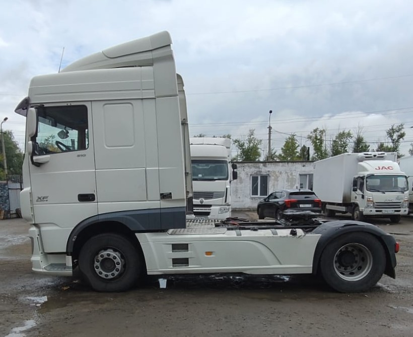 DAF XF 4x2 Седельный тягач 2018 г. - фото 4