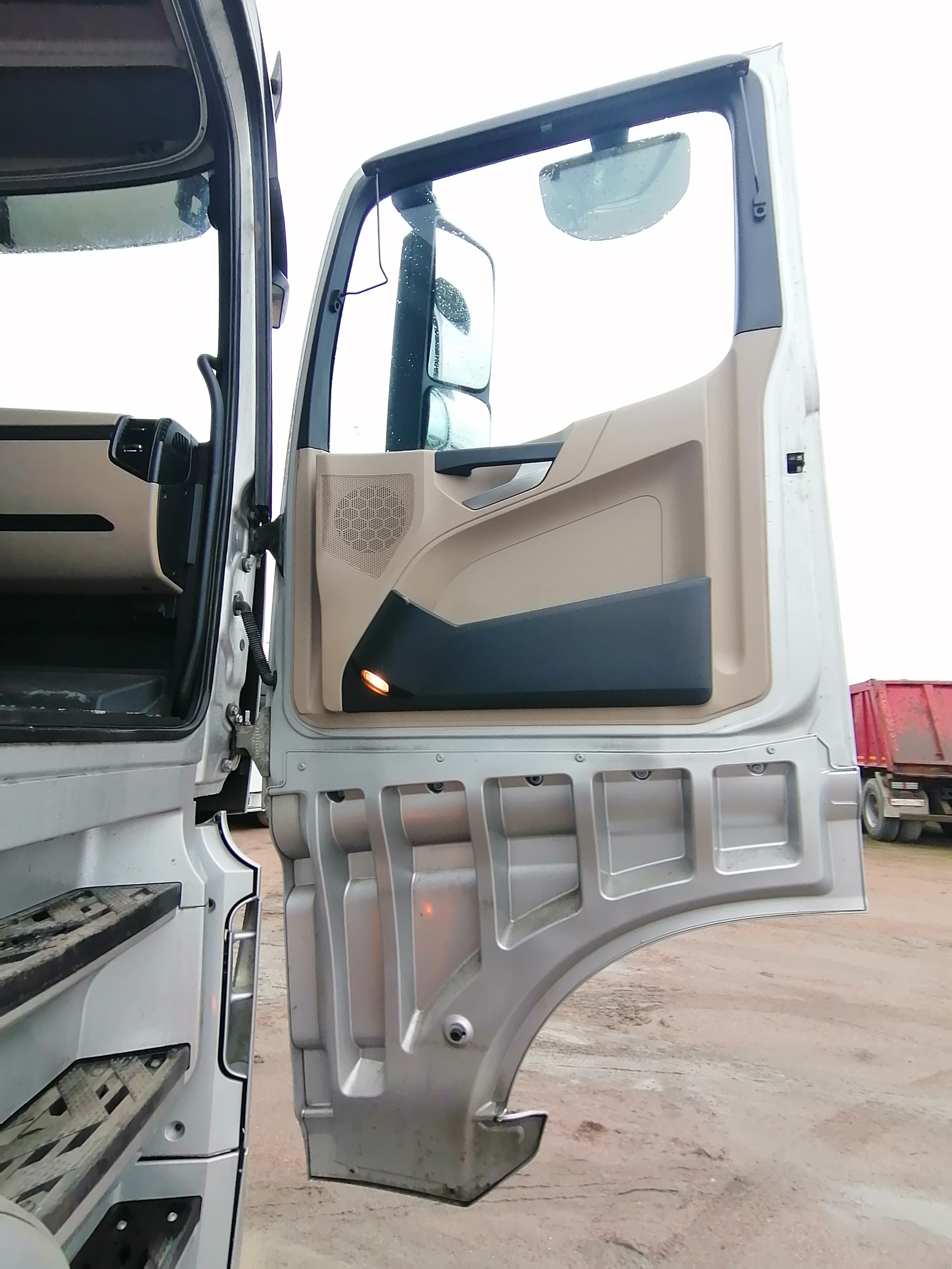 Mercedes-Benz ACTROS 4x2 Седельный тягач 2023 г. - фото 10