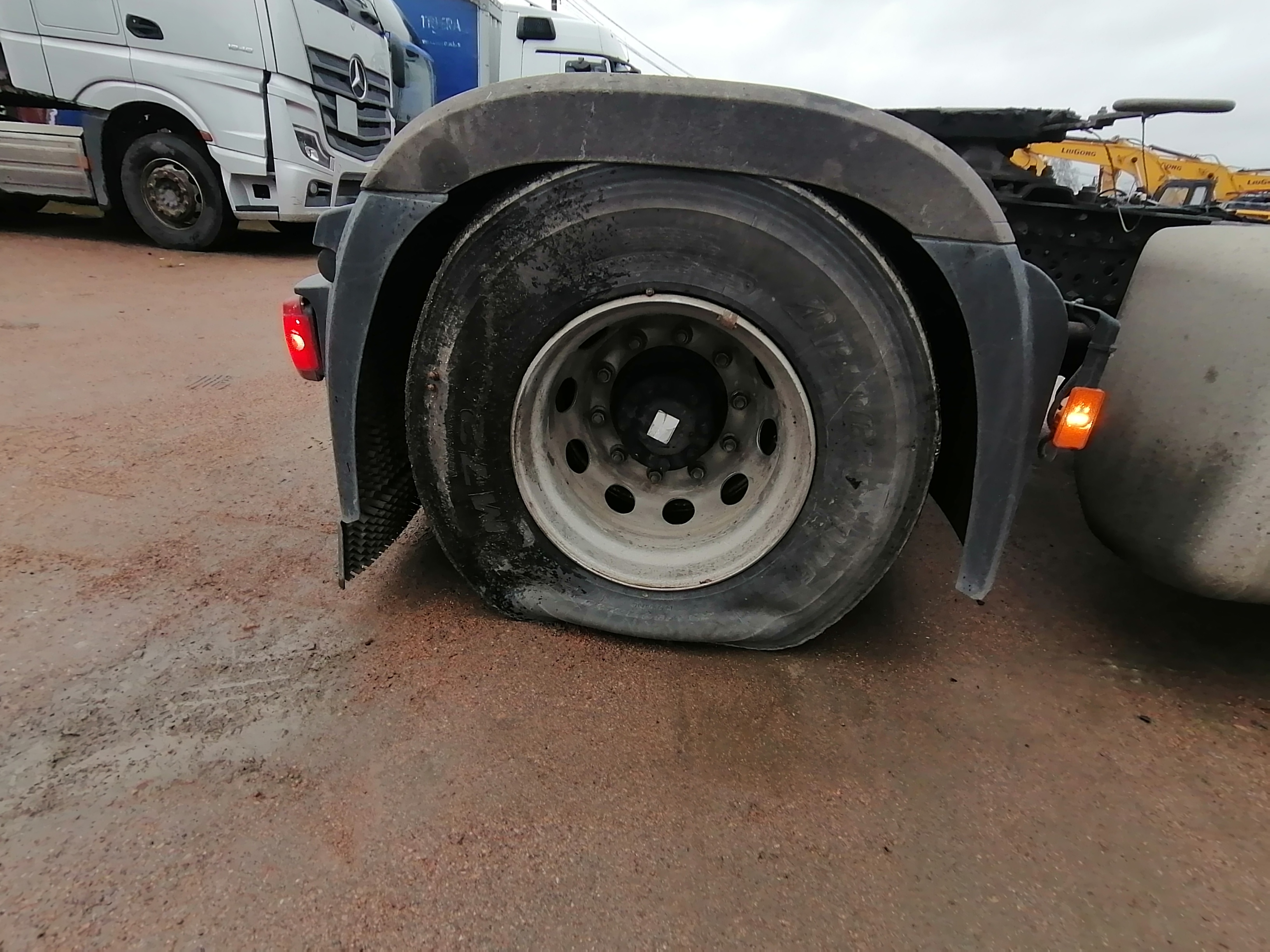 Mercedes-Benz ACTROS 4x2 Седельный тягач 2023 г. - фото 17