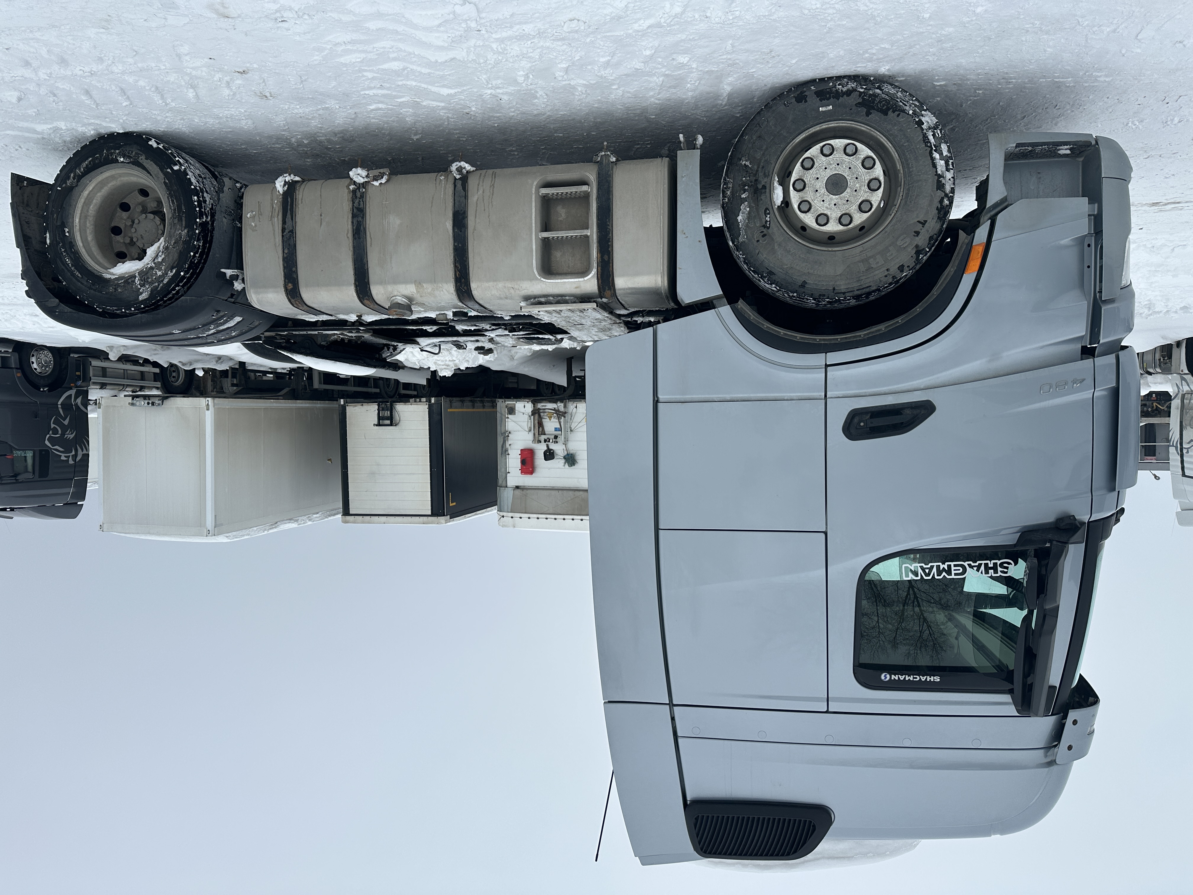 Shacman (Shaanxi) SX* 4x2 Седельный тягач 2023 г. - фото 3