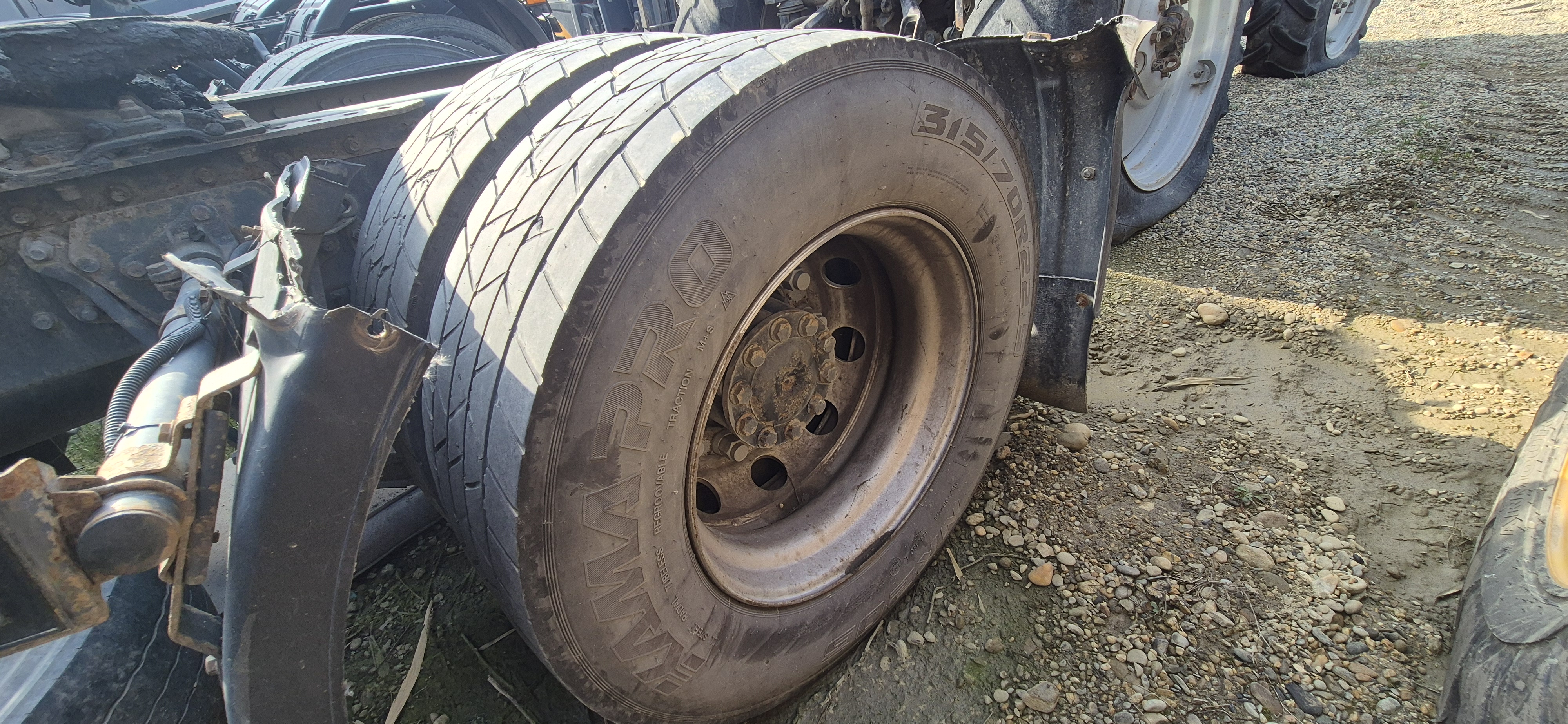 КамАЗ 5490 4x2 Седельный тягач 2017 г. - фото 8