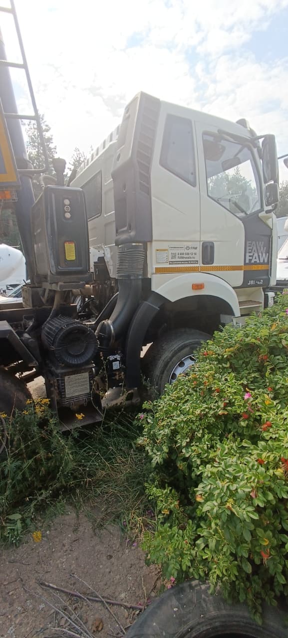 FAW CA 3310 8x4 Самосвал_не актуально 2023 г. - фото 3