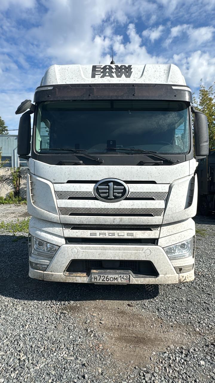 FAW J7 4x2 Седельный тягач 2023 г.