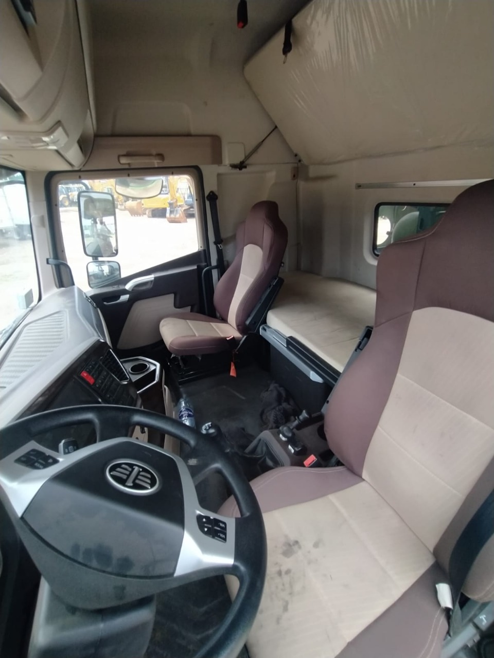 FAW JH6 6x4 Седельный тягач 2023 г. - фото 7