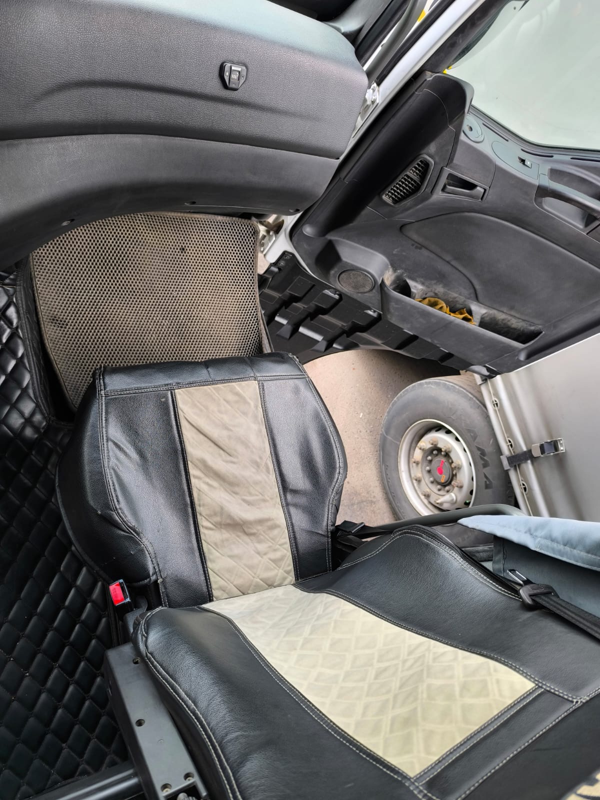 SITRAK C7H 6x4 Седельный тягач 2023 г. - фото 9