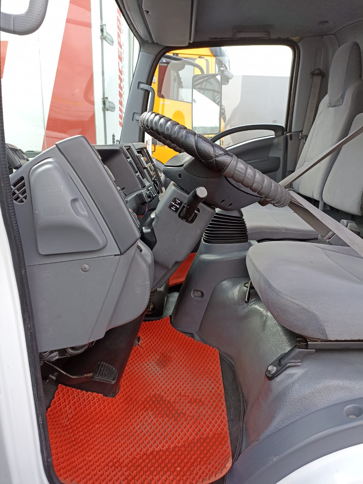 РусТрак 4389U* на шасси Isuzu ELF 9.5 (NQR) Изотермический/рефрижератор 2019 г. - фото 9