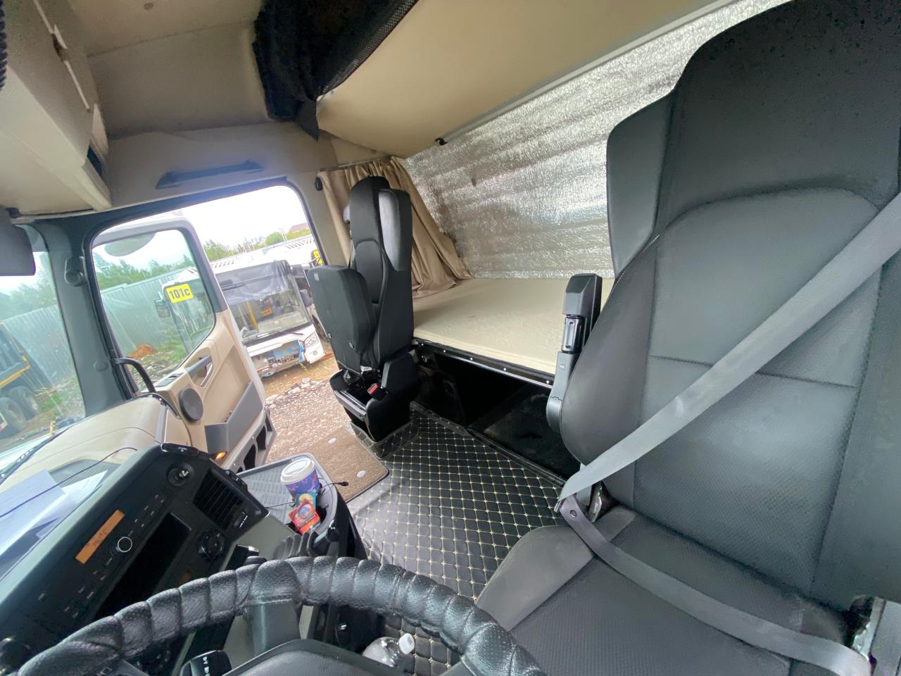 Mercedes-Benz Actros 6x4 Седельный тягач 2022 г. - фото 7