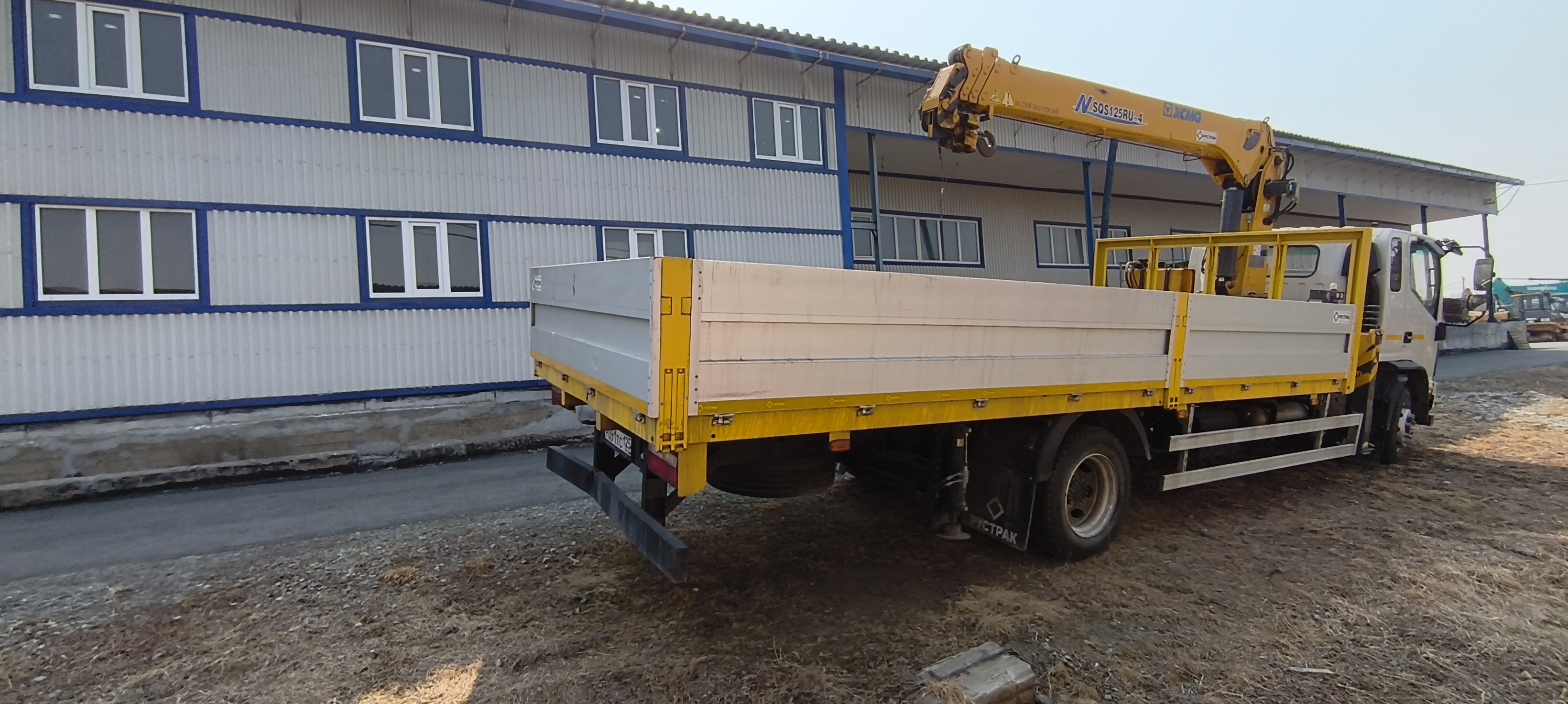 JAC N120 Бортовой с КМУ 2024 г. - фото 6