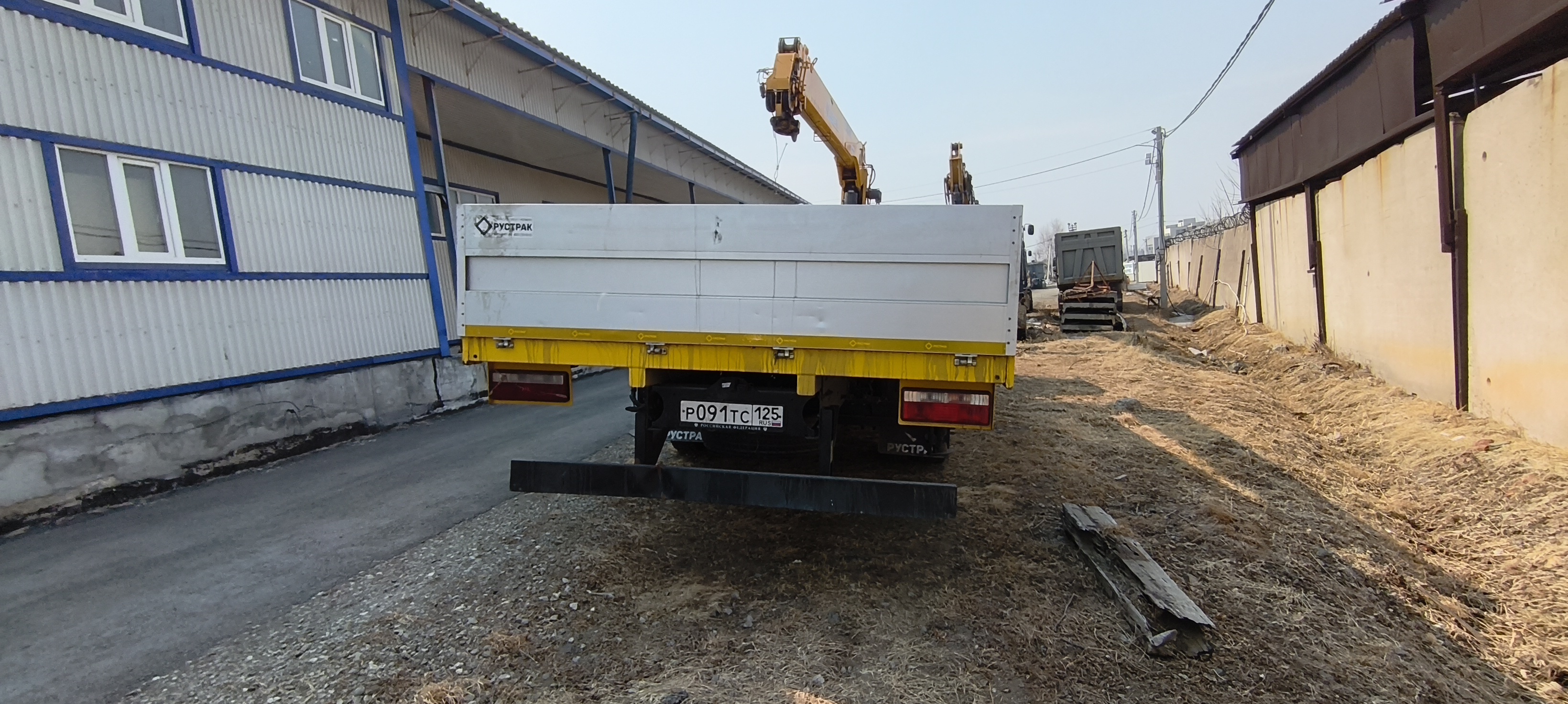 JAC N120 Бортовой с КМУ 2024 г. - фото 8