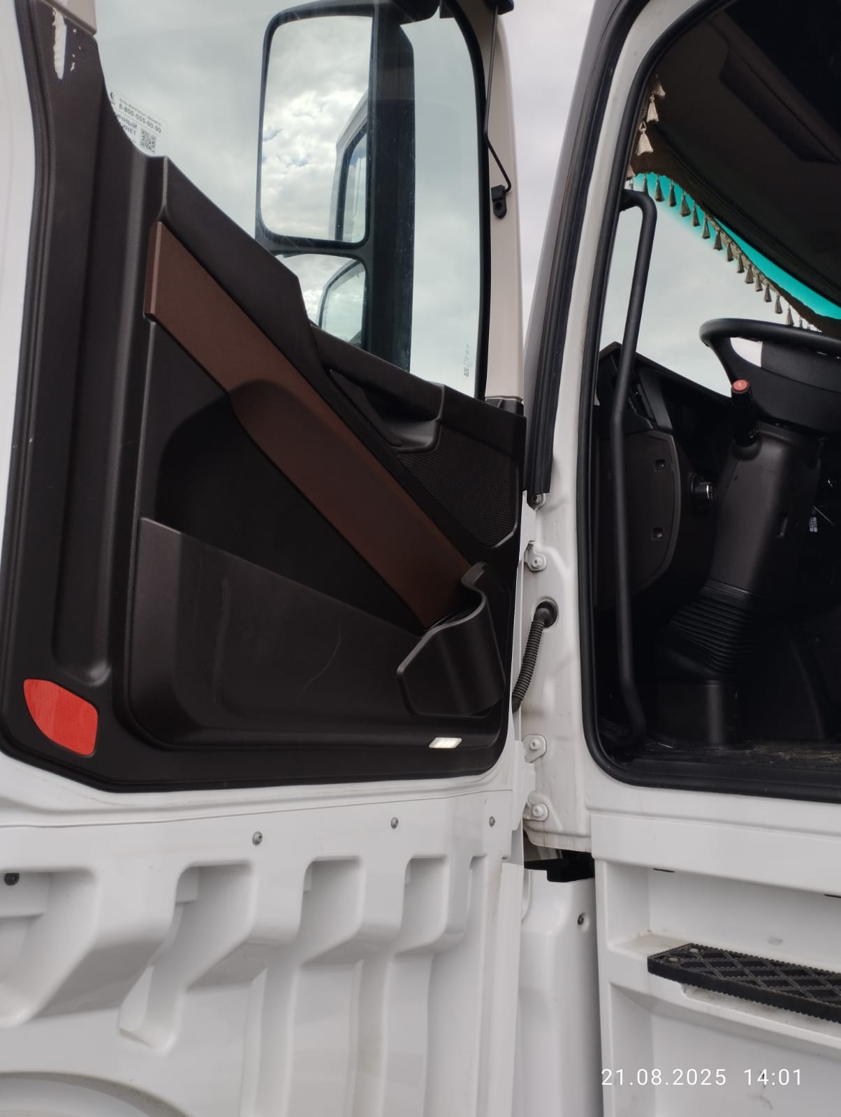 КамАЗ 54901 4x2 Седельный тягач 2023 г. - фото 8