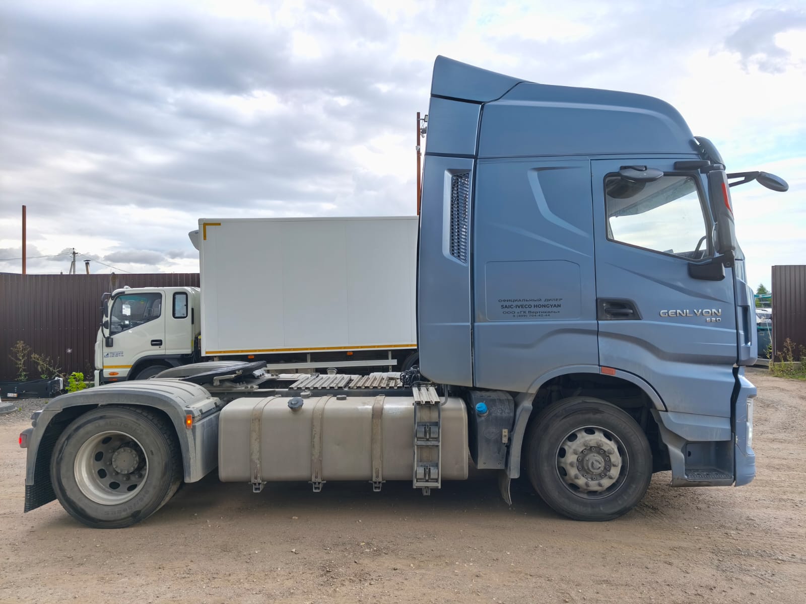 HONGYAN 908 4x2 Седельный тягач 2023 г. - фото 3