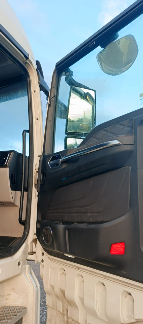 SITRAK C7H MAX 4x2 Седельный тягач 2023 г. - фото 9