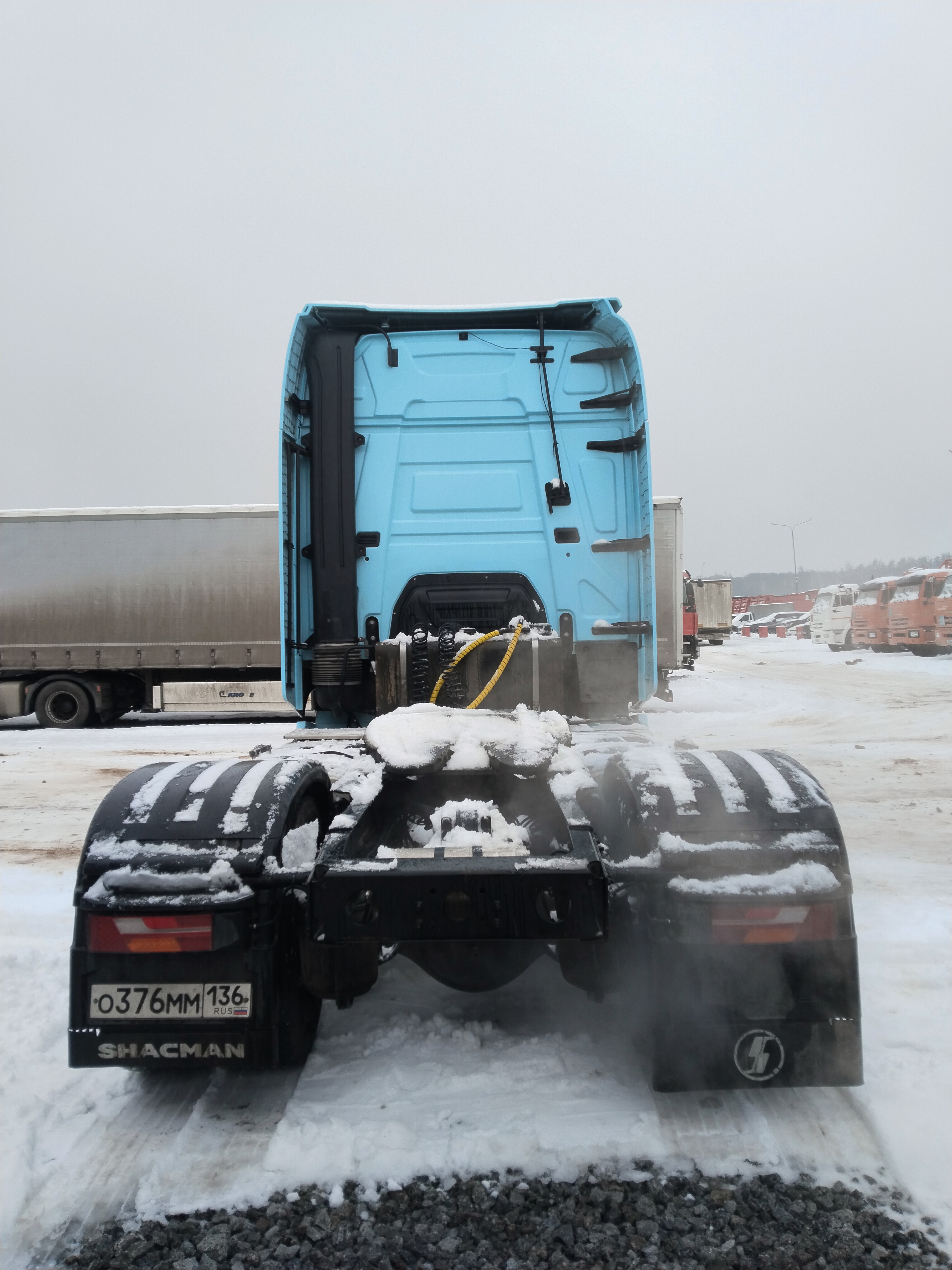 Shacman (Shaanxi) SX* 4x2 Седельный тягач 2023 г. - фото 8