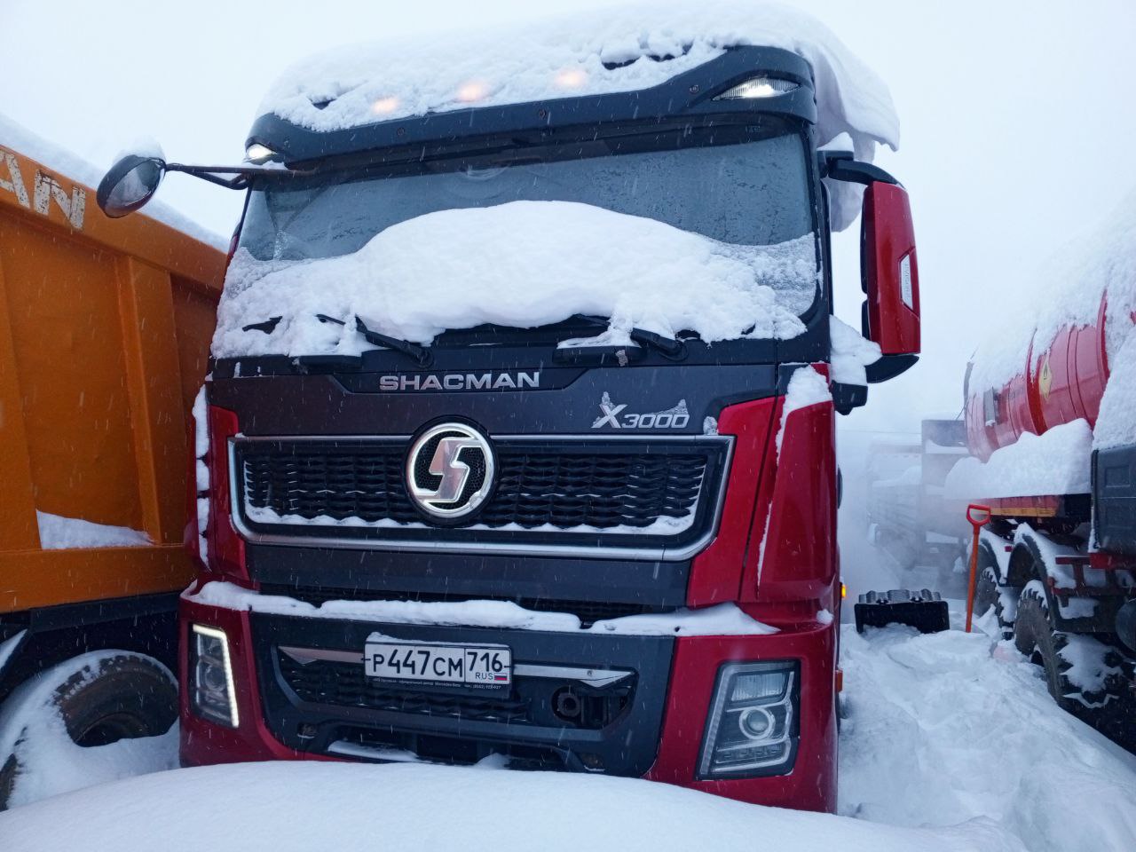 Shacman (Shaanxi) SX* 6x6 Седельный тягач 2023 г.