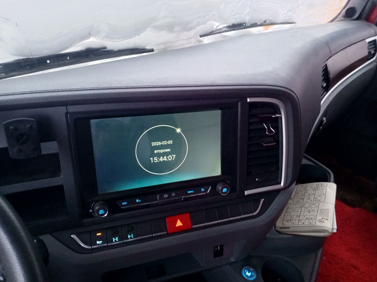 Shacman (Shaanxi) SX* 6x6 Седельный тягач 2023 г. - фото 3