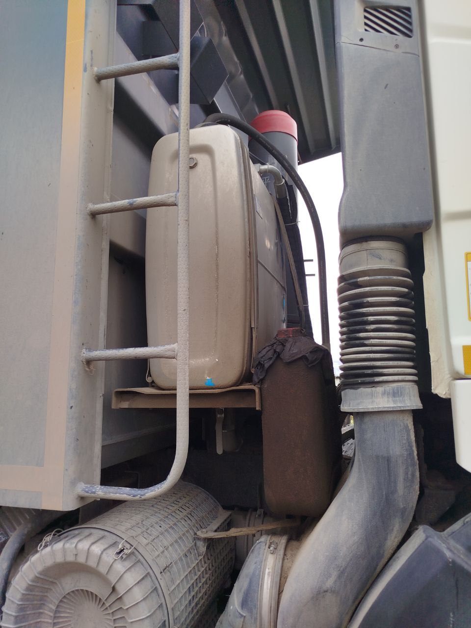 FAW J6 6x6 Самосвал 2023 г. - фото 18