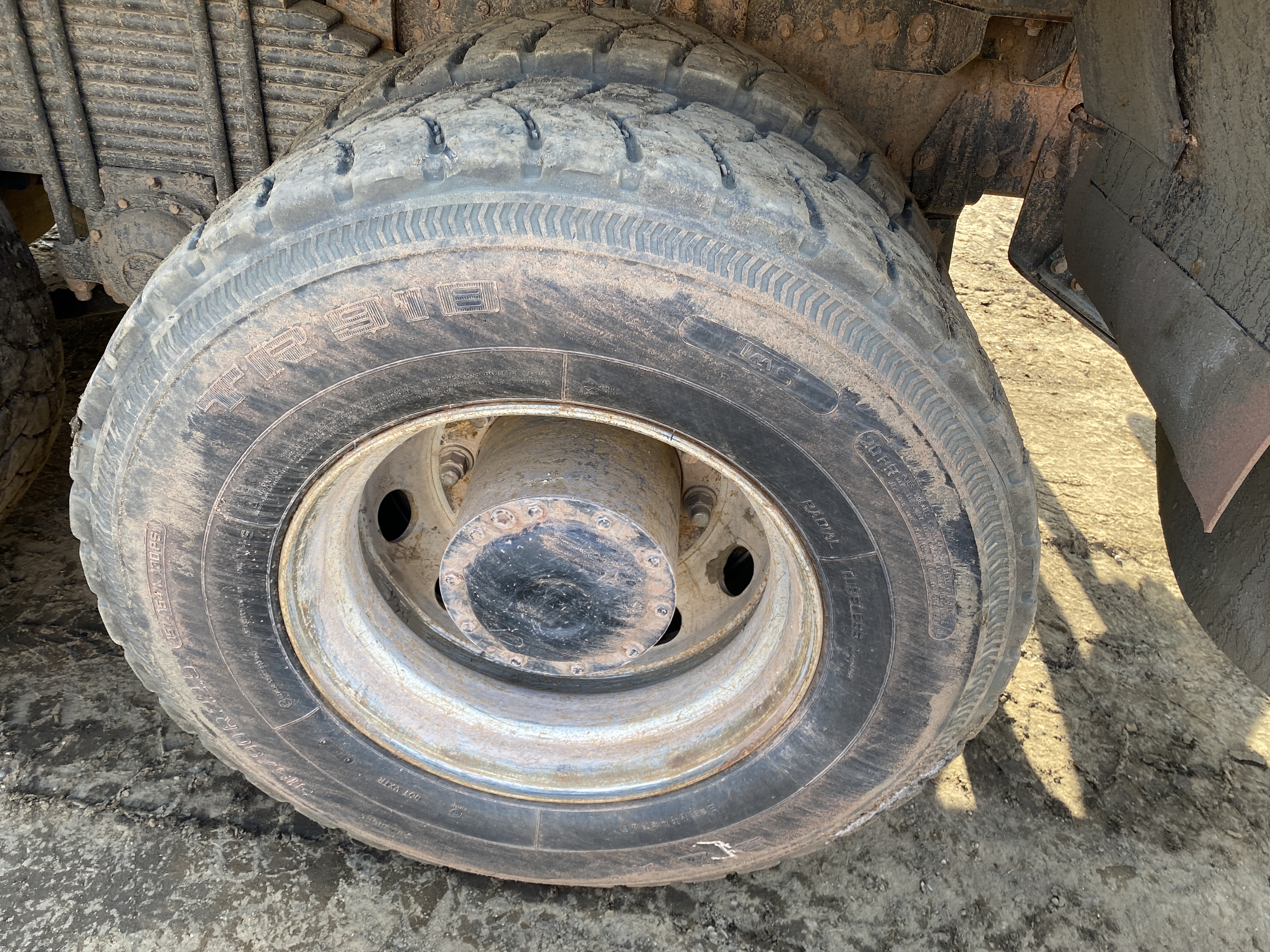 Shacman (Shaanxi) SX* 6x4 Седельный тягач 2023 г. - фото 15