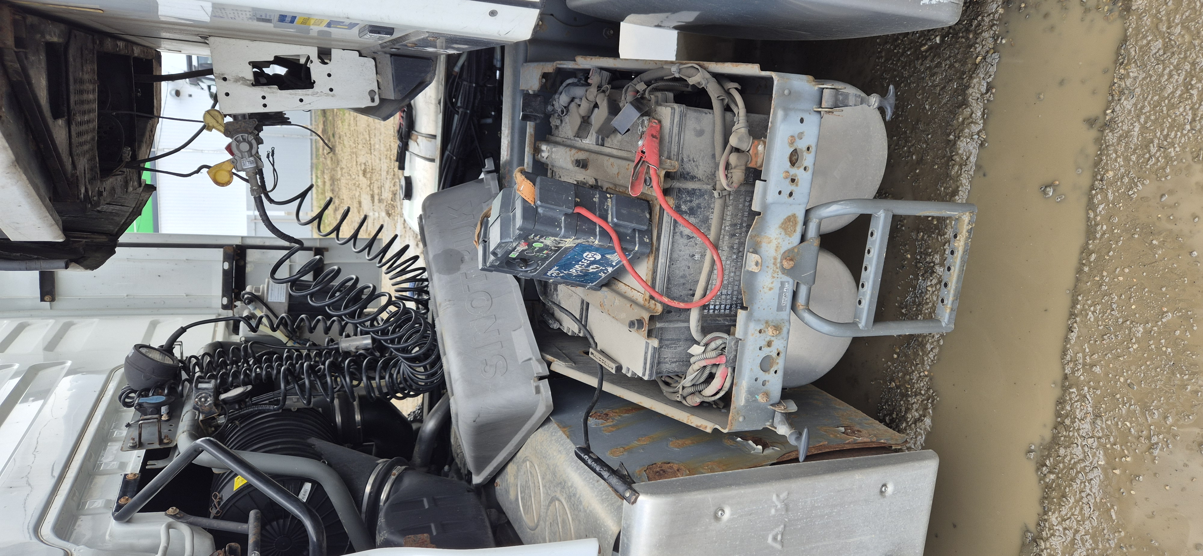 SITRAK C7H 4x2 Седельный тягач 2023 г. - фото 8