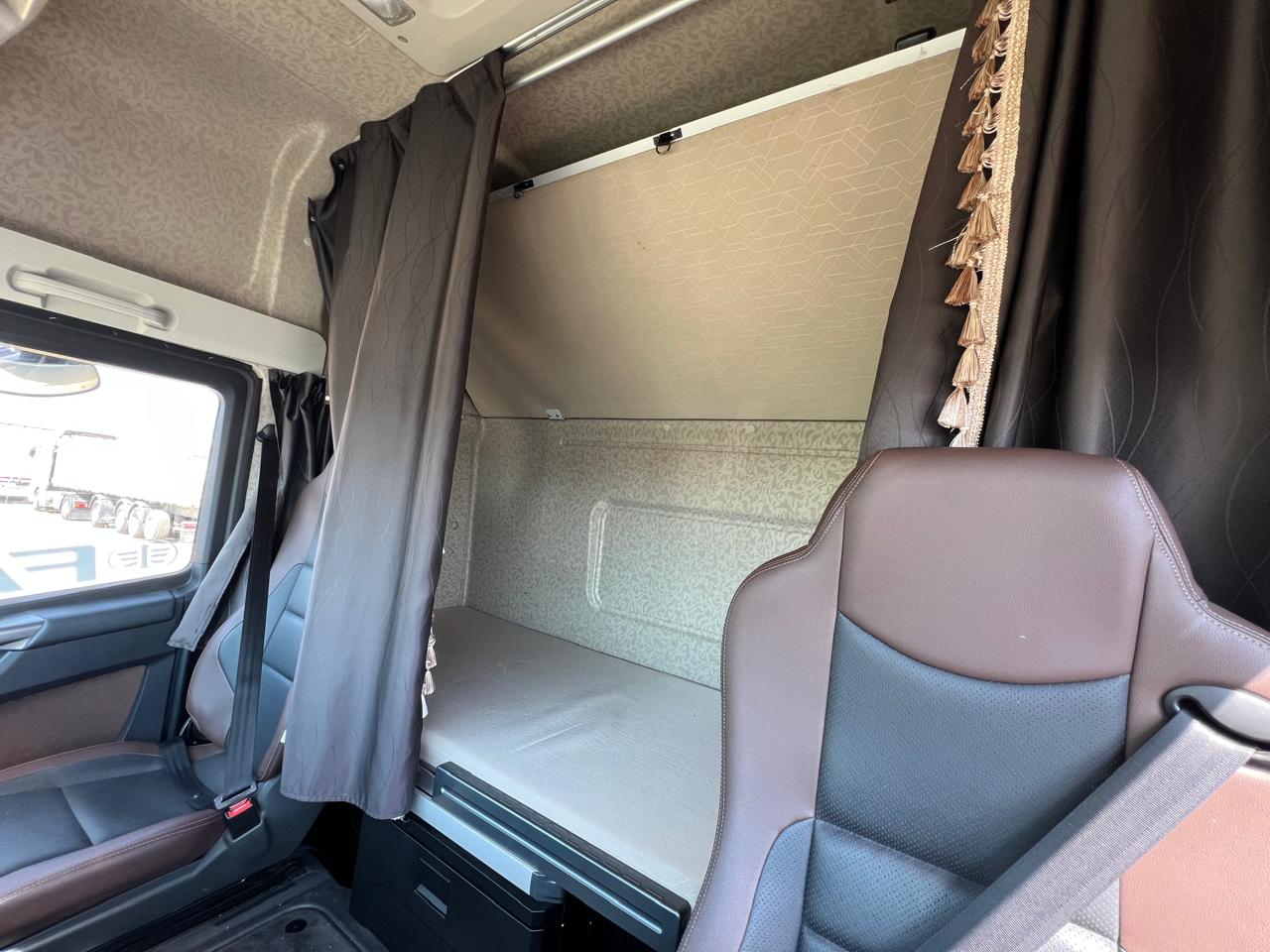 FAW J7 4x2 Седельный тягач 2023 г. - фото 12