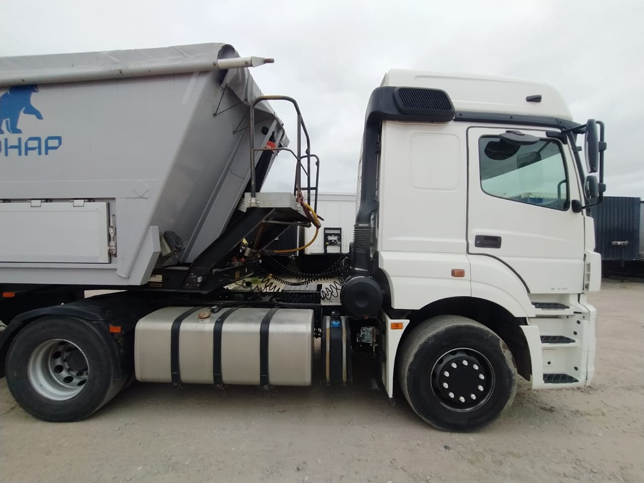 КамАЗ 5490 4x2 Седельный тягач 2023 г. - фото 2