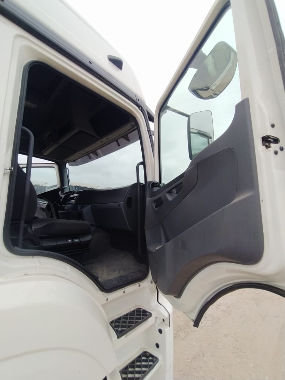 КамАЗ 5490 4x2 Седельный тягач 2023 г. - фото 6