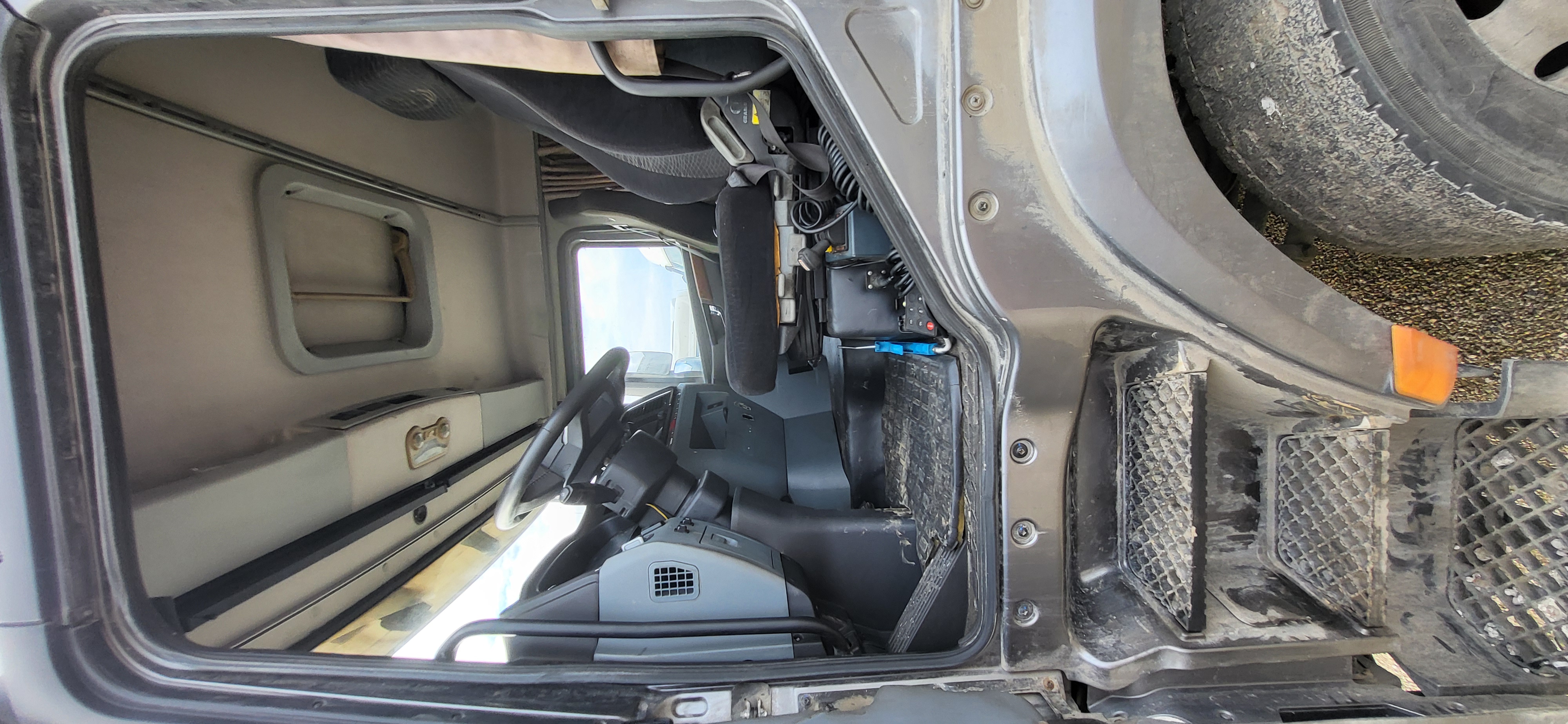 Shacman (Shaanxi) SX* 4x2 Седельный тягач 2023 г. - фото 14