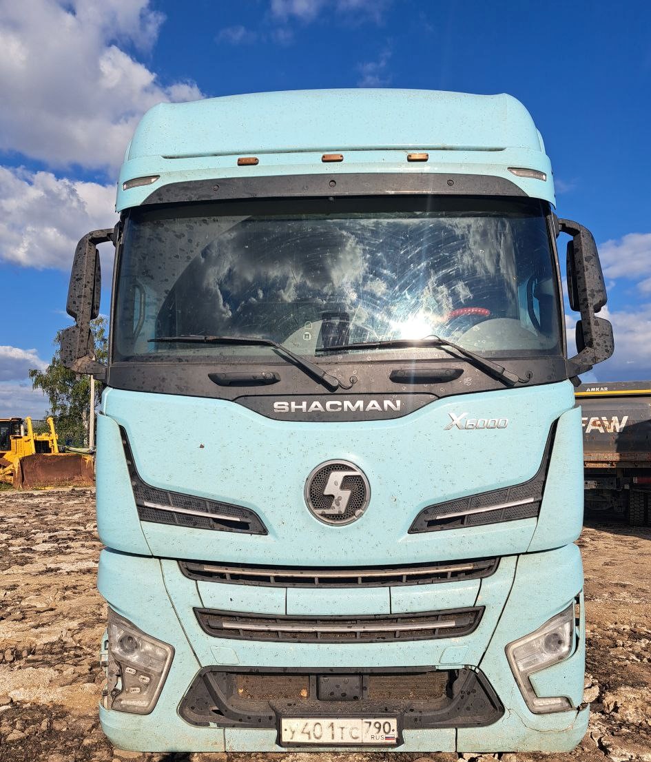 Shacman (Shaanxi) SX* 4x2 Седельный тягач 2023 г.