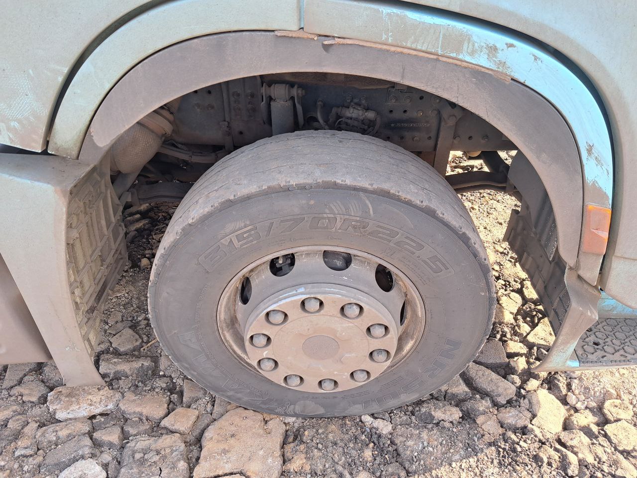 Shacman (Shaanxi) SX* 4x2 Седельный тягач 2023 г. - фото 13