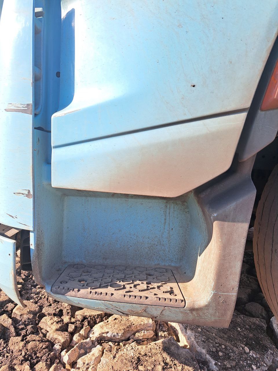 Shacman (Shaanxi) SX* 4x2 Седельный тягач 2023 г. - фото 18