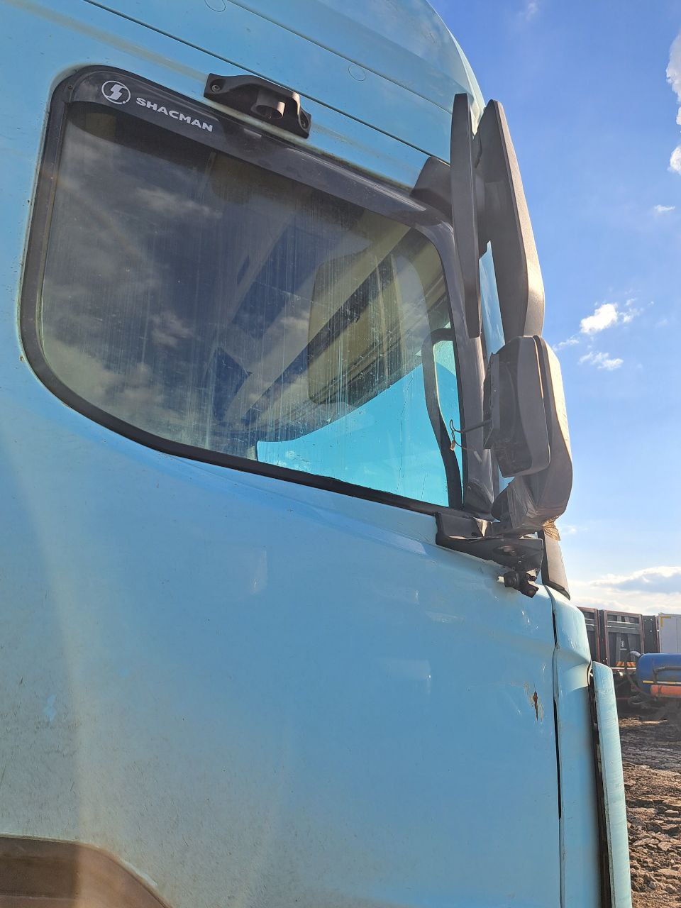 Shacman (Shaanxi) SX* 4x2 Седельный тягач 2023 г. - фото 19